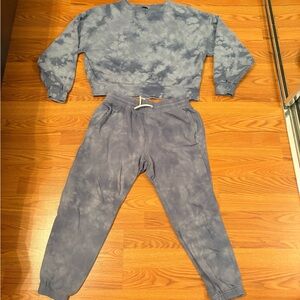 Gap Vintage Soft Crewneck Sweatshirt & Joggers - Size M